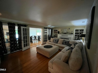 523 Wildwood Ln, Burlington, NC 27215 - photo 6