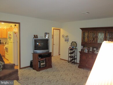 10 Chesterfield Ct, Southampton, NJ 08088 - photo 5
