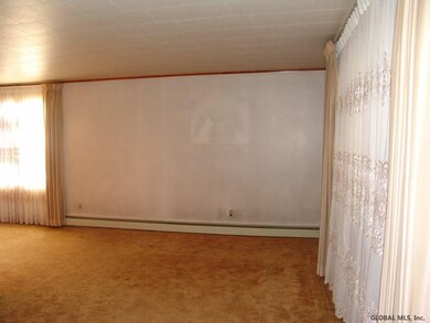 546 Notre Dame St, Schenectady, NY 12306 - photo 7