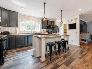 105 Boyuer Ln unit 8, Statesville, NC 28677 - photo 6