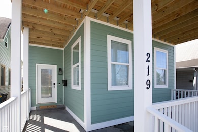 219 E Morris St, Indianapolis, IN 46225 - photo 3