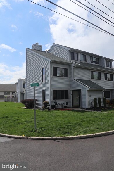 101 Adams Rd unit 403, Harleysville, PA 19438 - photo 2