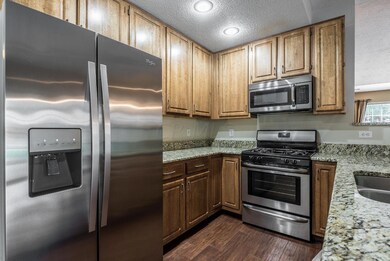 2820 Laurel Wind Blvd, Lewis Center, OH 43035 - photo 4