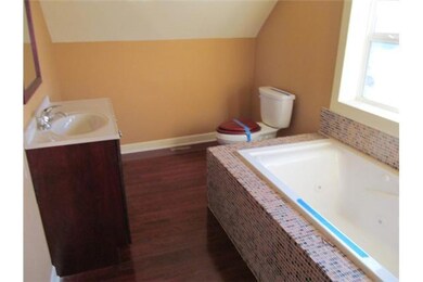 Master Bath/Spa. 3rd floor