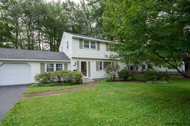 33 Dumbarton Dr, Delmar, NY 12054 - photo 3