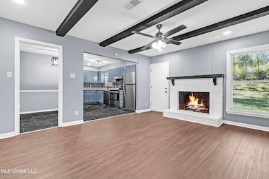 8590 Cedar Cir W, Southaven, MS 38671 - photo 5