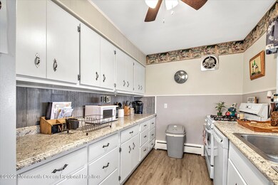 12-KITCHEN
