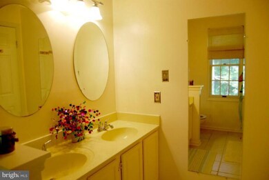 12201 Saint Peter Ct unit L, Germantown, MD 20874 - photo 7