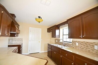 2000 Sage, Weslaco, TX 78596 - photo 7