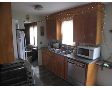 26 Woodcrest Dr, Riverside, RI 02915 - photo 7