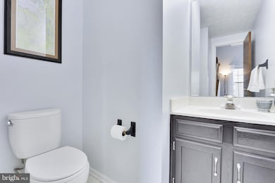 4112 Swiss Stone Dr, Burtonsville, MD 20866 - photo 6