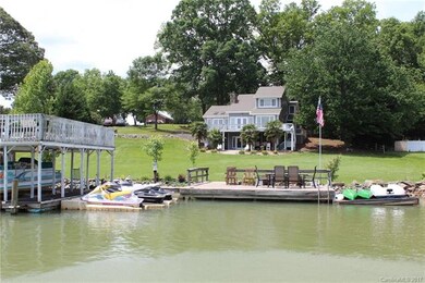 Lake front/Dock