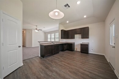 20131 Torrey Pines Ln, Cleveland, TX 77327 - photo 5