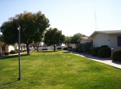 10725 W Santa fe Dr, Sun City, AZ 85351 - photo 2