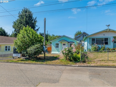 1175 N Dean St, Coquille, OR 97423 - photo 4