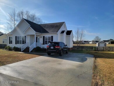 692 Ashley Meadows Dr, Winterville, NC 28590 - photo 2