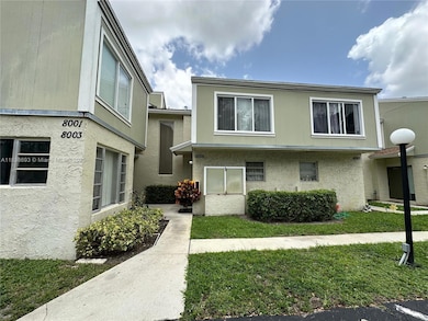 8005 Lagos de Campo Blvd unit L-4, Tamarac, FL 33321 - photo 2