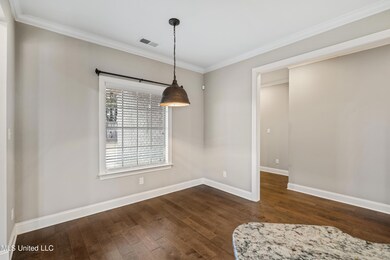 Final 3187 W Jefferson Loop-8
