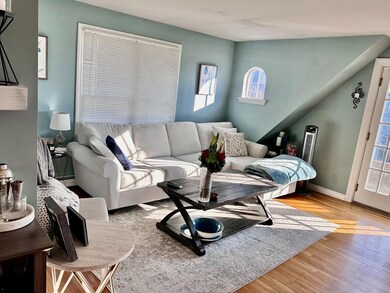 589 E 8th St unit 3, Boston, MA 02127 - photo 2