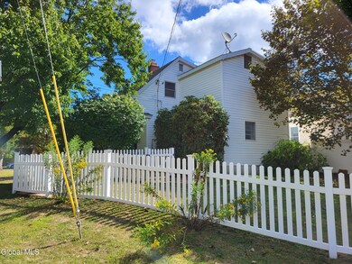 1180 Regent St, Schenectady, NY 12309 - photo 4