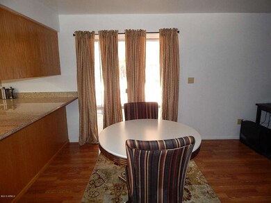 Dining b