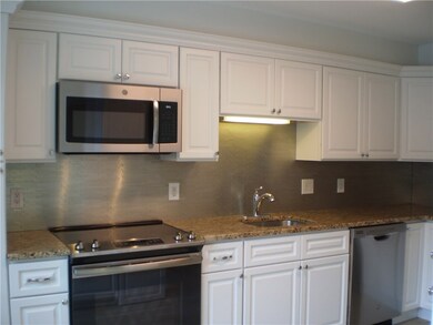 333 Chatham Cir, Warwick, RI 02886 - photo 5