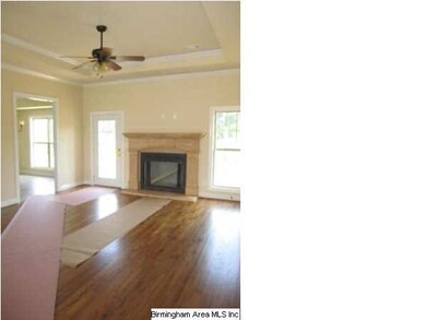 LIVING/FAMILY ROOM