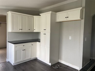 1418 Austin St, Bay City, TX 77414 - photo 5