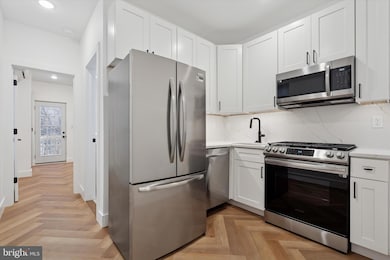 1438 Tasker St unit 2, Philadelphia, PA 19145 - photo 2