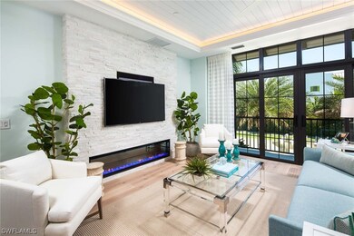 920 9th St S, Naples, FL 34102 - photo 5