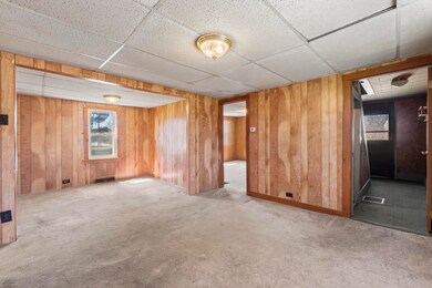 395 E Benton Rd_106