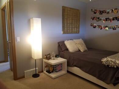 817 Ashworth Dr, Oregon, WI 53575 - photo 5