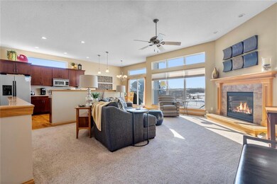 2417 Woodhill Dr SW, Cedar Rapids, IA 52404 - photo 4