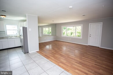 17 Snowdon Ln, Willingboro, NJ 08046 - photo 2