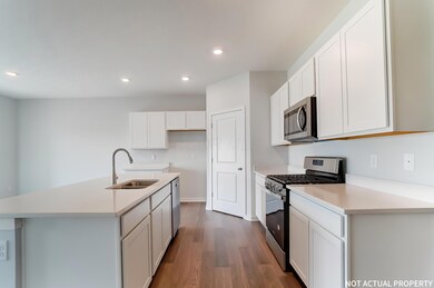 5760 Orchard Lakes Trail Dr, Canal Winchester, OH 43110 - photo 4