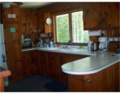 18 Kingwood St, Wareham, MA 02571 - photo 7