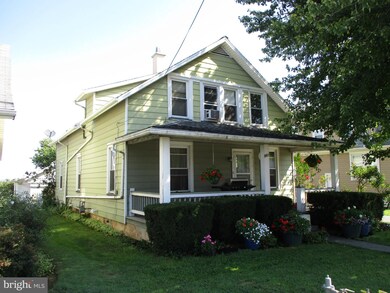 981 W Main St, New Holland, PA 17557 - photo 2