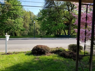 737 W Main St, Sheridan, OR 97378 - photo 7