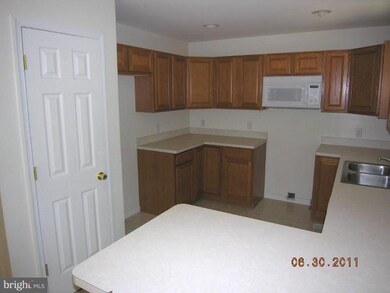 335 Shenandoah River Dr, Harpers Ferry, WV 25425 - photo 5