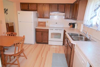 APPLIANCES INCLUDED