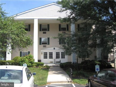 Lafayette Greene Condominium unit B249, Lafayette Hill, PA 19444 - photo 2