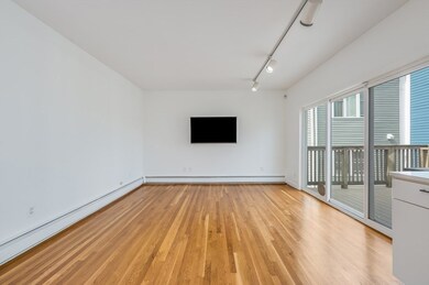402 E 7th St unit 3, Boston, MA 02127 - photo 5