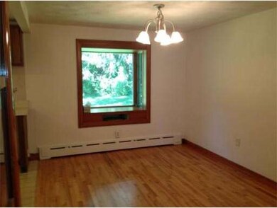 334 Spring St, Florence, MA 01062 - photo 4