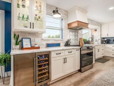 orange kitchen 1