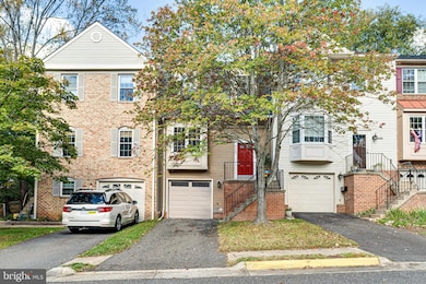 6153 Forest Creek Ln, Springfield, VA 22152 - photo 2