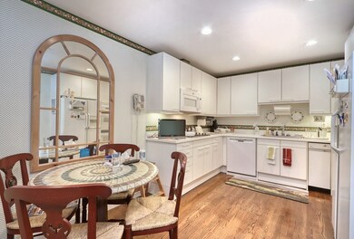 99 Florence St unit B:50 1B, Chestnut Hill, MA 02467 - photo 6