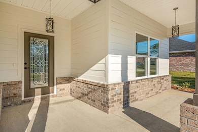 4-web-or-mls-5440 Jenee Ct Exterior-4