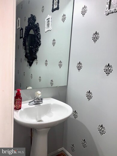 635 Nollmeyer Rd, Middle River, MD 21220 - photo 6