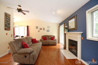 Living room 3