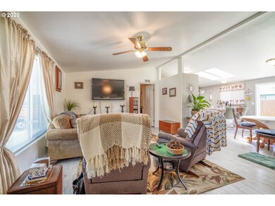 1016 SW Joshua Dr, Hermiston, OR 97838 - photo 5